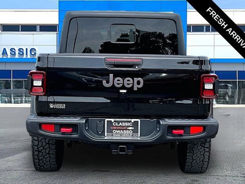 Used 2024 Jeep Gladiator Rubicon AWD/4WD image 4