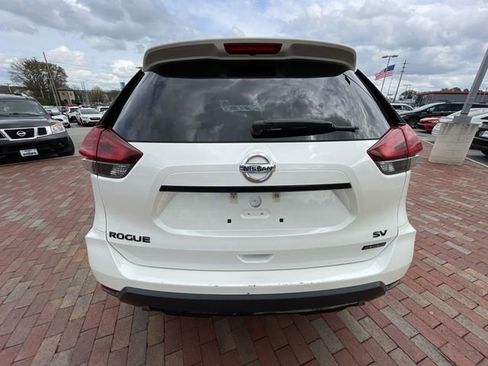 Used 2018 Nissan Rogue SV w/ Premium Package image 30