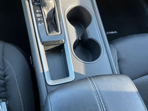 Used 2025 Nissan Altima 2.5 SV image 40