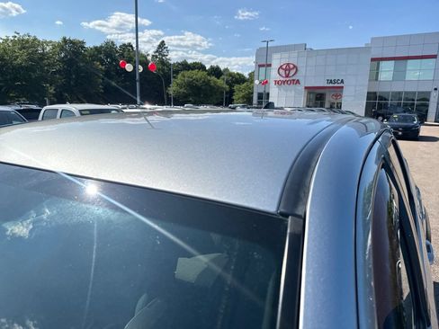 Used 2022 Toyota Tacoma TRD Off-Road AWD/4WD image 45
