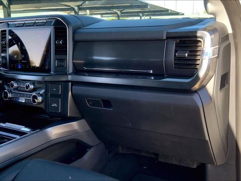 Used 2024 Ford F250 Lariat image 16