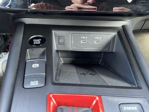 Certified 2025 Nissan Kicks SR FWD image 7
