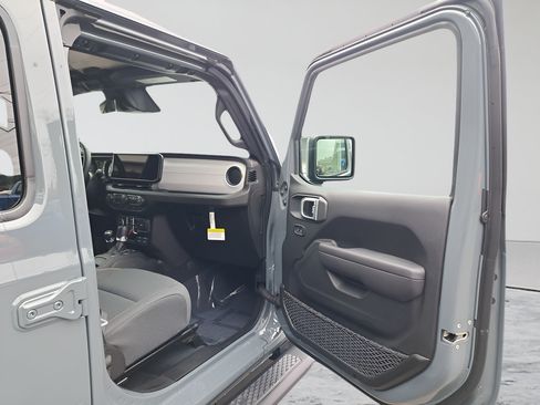 New 2026 Jeep Gladiator Sport AWD/4WD image 15