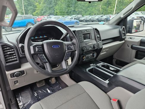 Used 2015 Ford F150 XL w/ Equipment Group 101A Mid AWD/4WD image 13