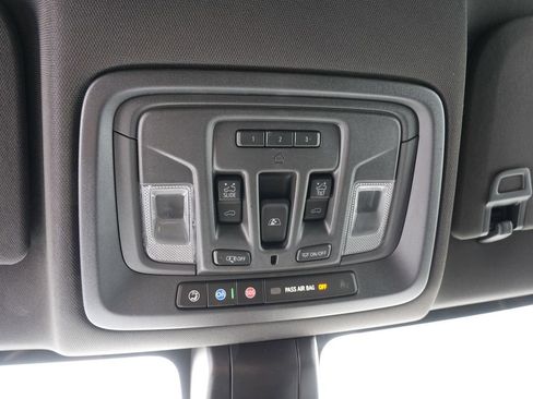 Used 2022 Chevrolet Silverado 1500 High Country image 47