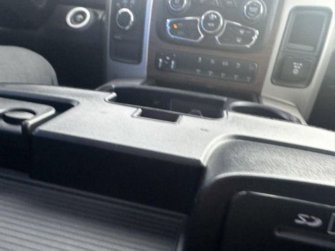 Used 2014 RAM 2500 Laramie image 32