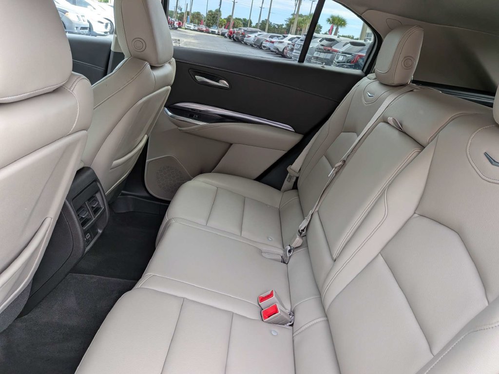 Certified 2019 Cadillac XT4 Luxury FWD image 16