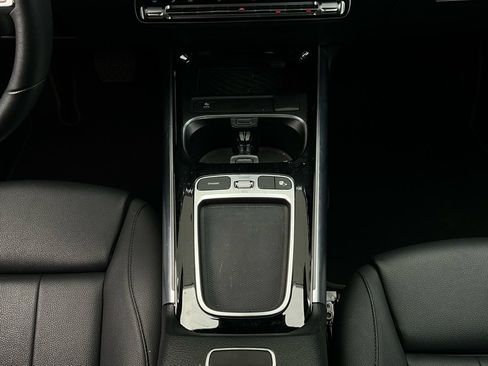 Used 2025 Mercedes-Benz GLA 250 image 15