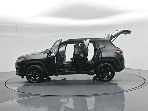 Used 2021 Jeep Compass Latitude image 38