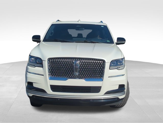 Used 2023 Lincoln Navigator L Reserve AWD/4WD image 16