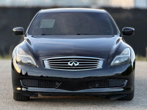 Used 2010 INFINITI G37 Convertible w/ Premium Pkg RWD image 5