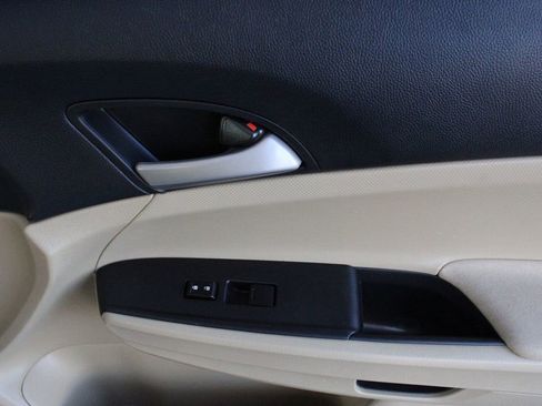 Used 2012 Honda Accord LX image 36