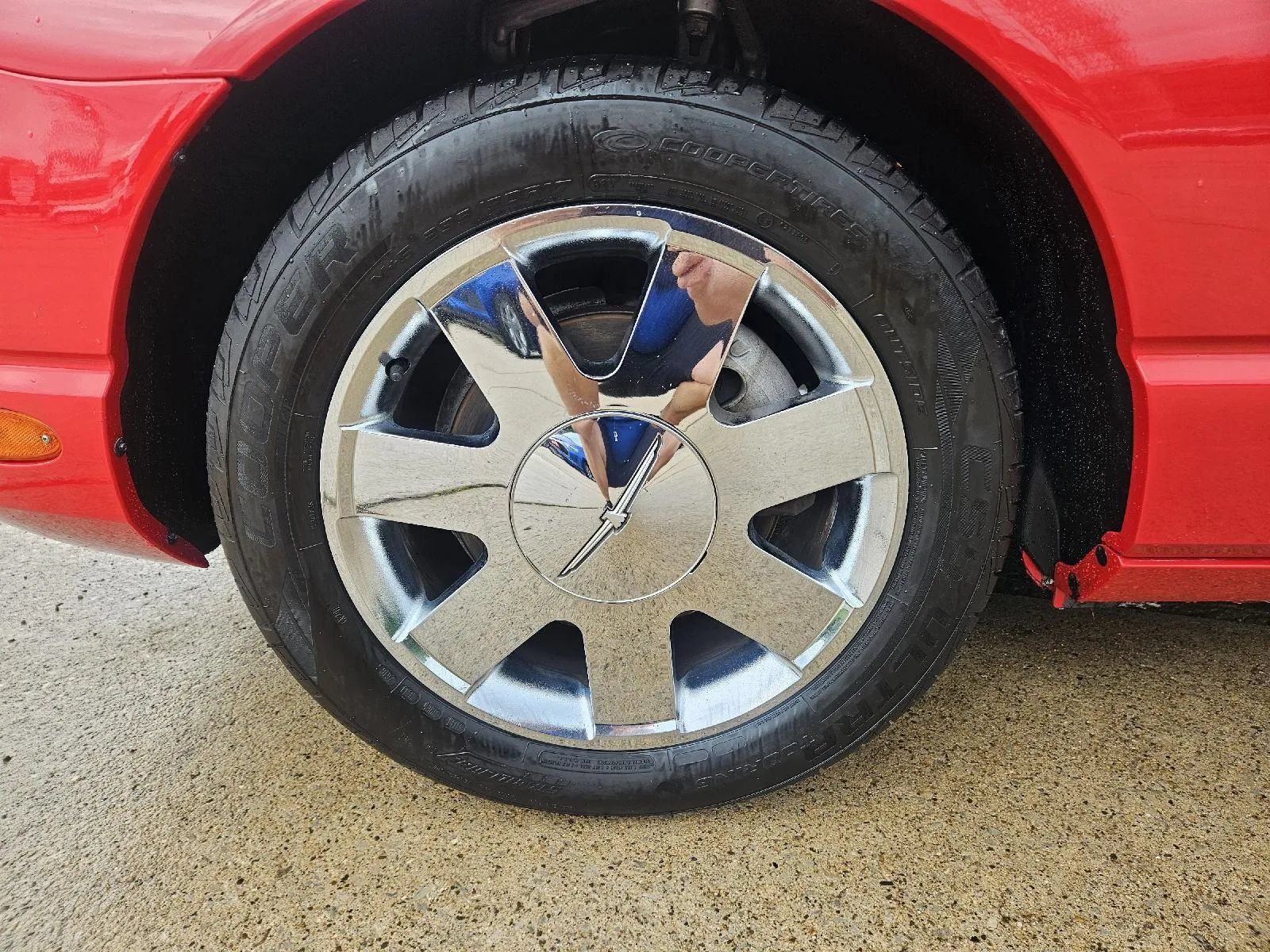 Used 2002 Ford Thunderbird RWD image 9