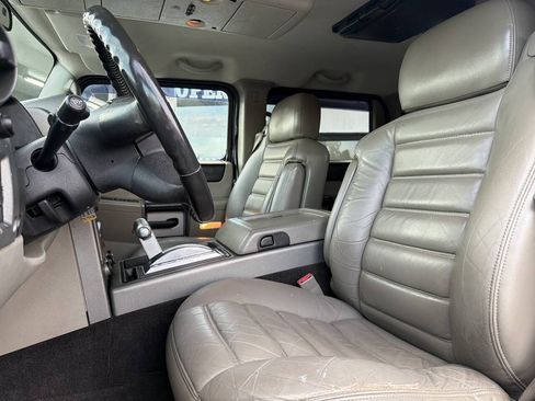 Used 2003 HUMMER H2 w/ Preferred Equipment Group AWD/4WD image 31