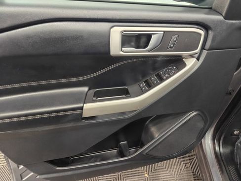 Used 2021 Ford Explorer XLT w/ Equipment Group 202A AWD/4WD image 55