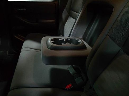 Used 2023 Nissan Frontier SV w/ Midnight Edition Package image 18