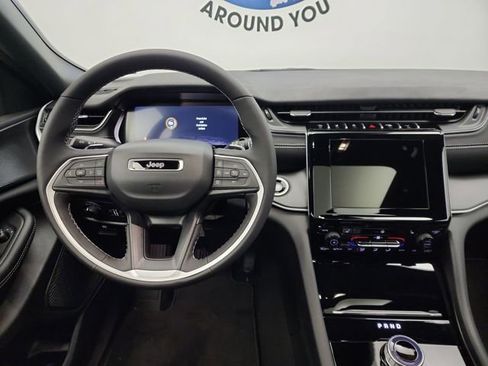 New 2025 Jeep Grand Cherokee L Altitude image 20