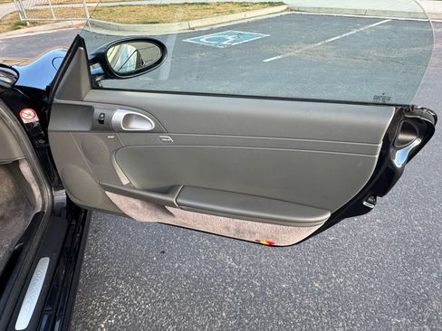 Used 2005 Porsche Boxster image 18