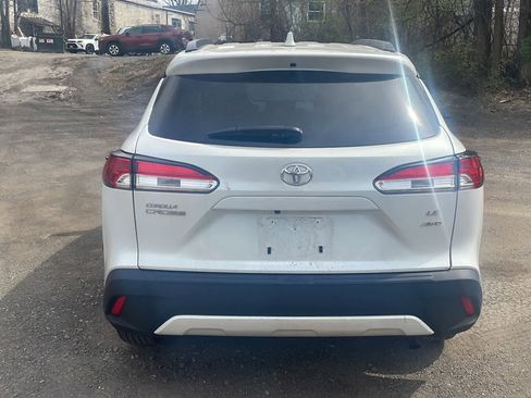Used 2023 Toyota Corolla Cross LE w/ Moonroof Package image 7