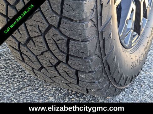 Used 2021 Nissan Titan PRO-4X w/ Pro-4x Convenience Package image 13