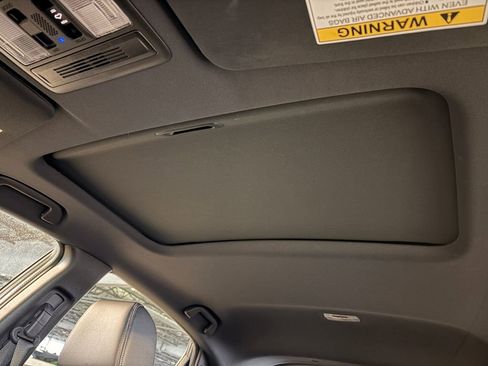 Used 2020 Honda Civic EX-L image 24