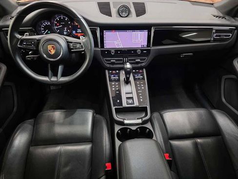 Used 2024 Porsche Macan AWD/4WD image 18