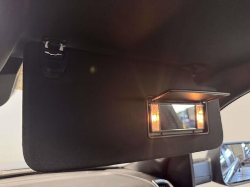 Used 2023 RAM 1500 Laramie AWD/4WD image 31