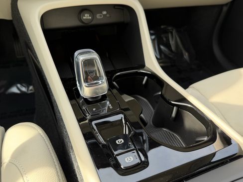 New 2026 Volvo XC40 B5 Plus w/ Protection Package Premier image 13