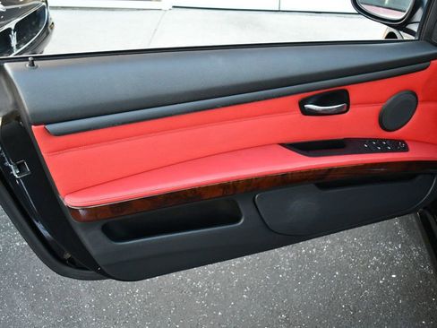 Used 2011 BMW 335i Convertible image 52