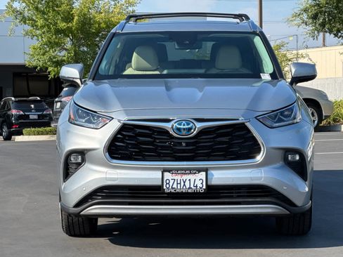 Used 2022 Toyota Highlander Platinum AWD/4WD image 10