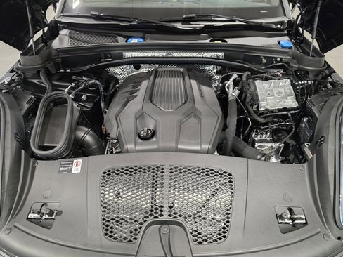 New 2026 Porsche Macan image 30