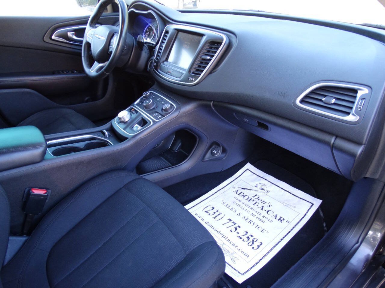 Used 2016 Chrysler 200 Limited FWD image 36