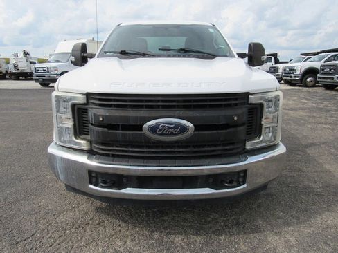 Used 2018 Ford F250 XL w/ Power Equipment Group RWD image 8