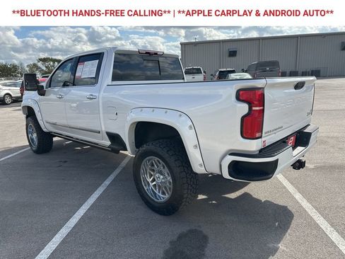 Used 2024 Chevrolet Silverado 2500 High Country w/ Technology Package image 6