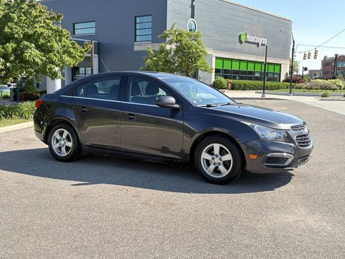 Used 2016 Chevrolet Cruze LT FWD image 7