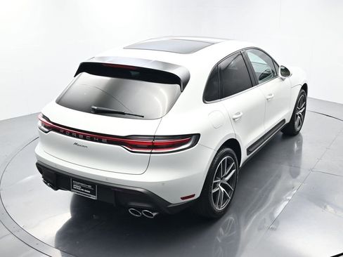 Used 2025 Porsche Macan image 43