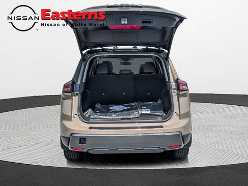 New 2025 Nissan Rogue SL w/ Tech Package AWD/4WD image 18