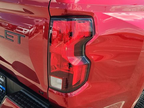 Certified 2024 Chevrolet Colorado LT w/ LT Convenience Package II RWD image 11