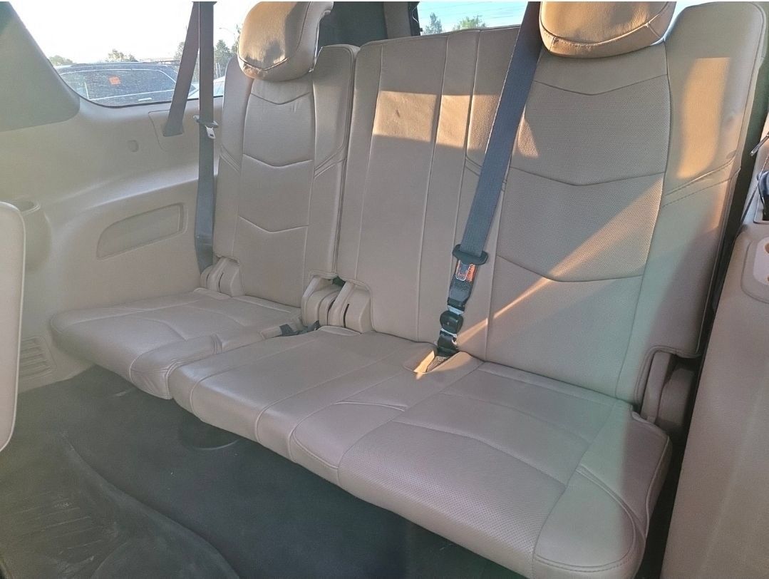 Used 2020 Cadillac Escalade ESV Platinum AWD/4WD image 13