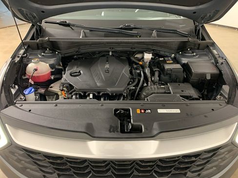 Used 2024 Kia Sportage LX image 41