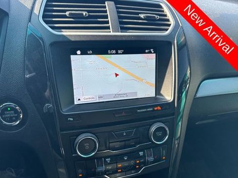 Used 2017 Ford Explorer XLT w/ Equipment Group 202A image 12
