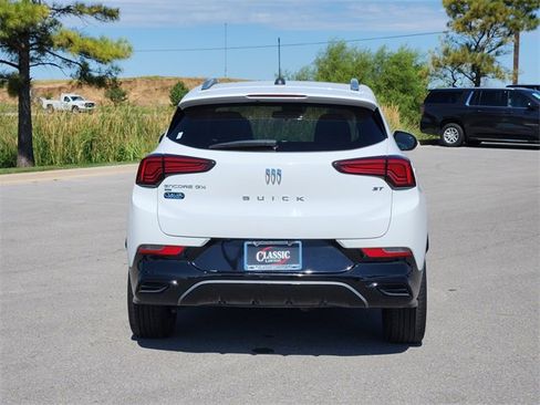 Used 2024 Buick Encore GX Sport Touring image 6
