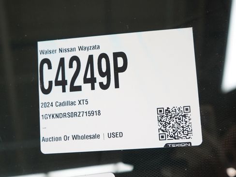 Used 2024 Cadillac XT5 Premium Luxury image 32