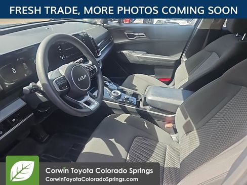 Used 2023 Kia Sportage LX image 9