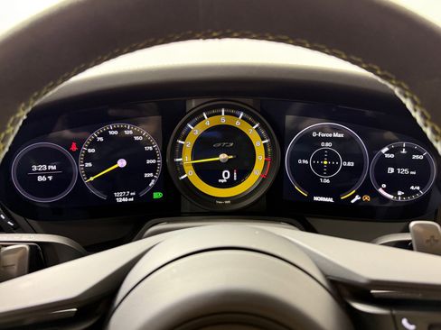 Used 2022 Porsche 911 GT3 image 21