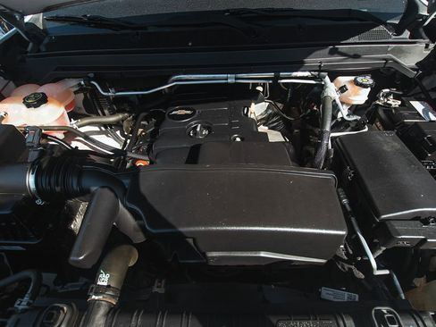 Used 2021 Chevrolet Colorado W/T w/ WT Convenience Package image 18