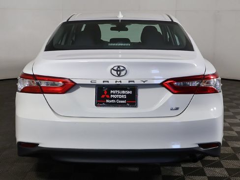 Used 2019 Toyota Camry LE FWD image 9