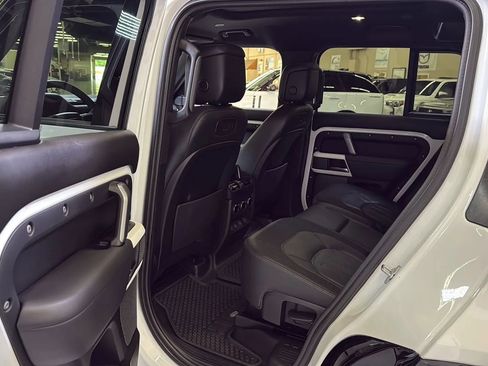 Used 2021 Land Rover Defender 110 X-Dynamic HSE AWD/4WD image 26