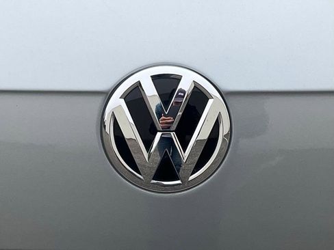 Used 2019 Volkswagen Tiguan SEL Premium R-Line image 19