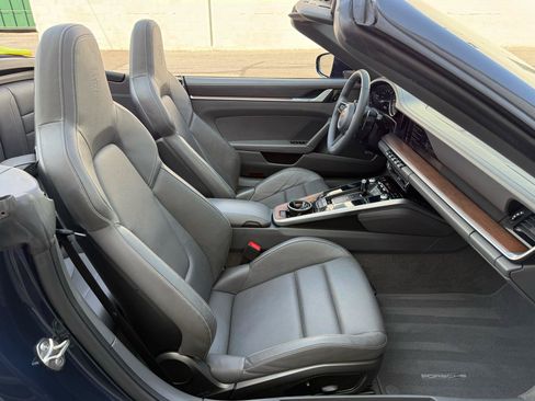 Used 2020 Porsche 911 Carrera S RWD image 5
